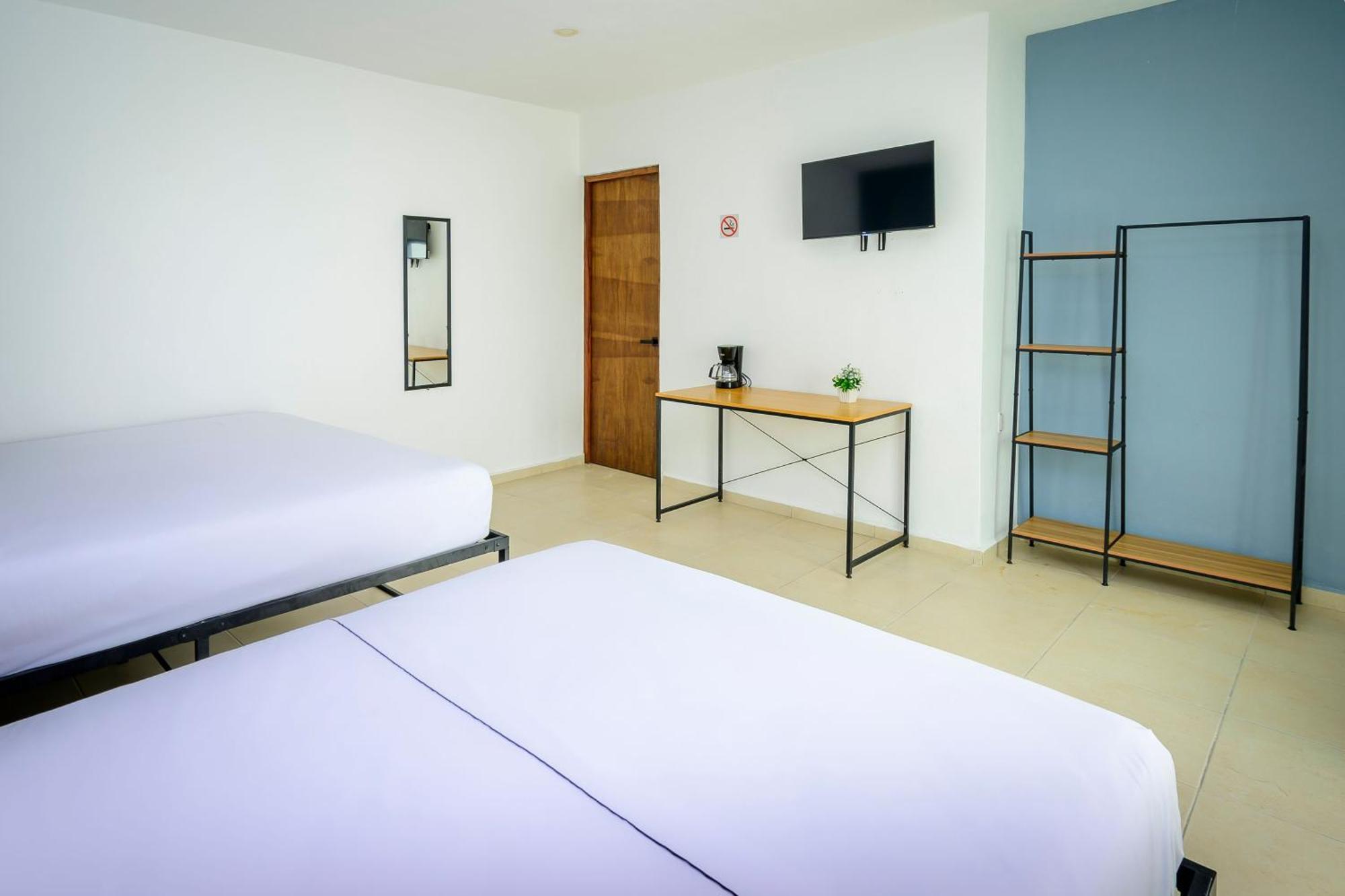 Hotel Paso del Mar Playa del Carmen Esterno foto