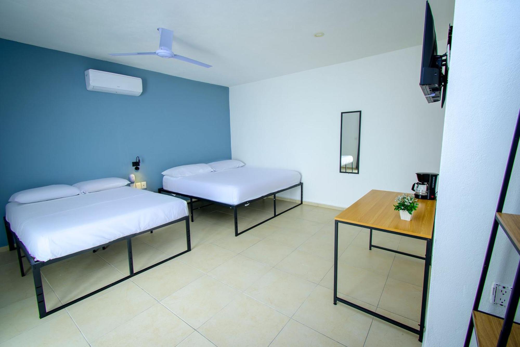 Hotel Paso del Mar Playa del Carmen Esterno foto