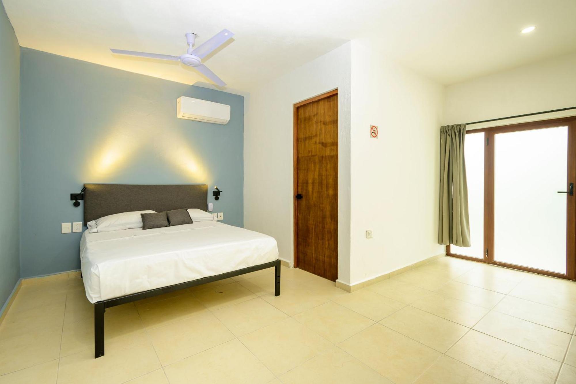 Hotel Paso del Mar Playa del Carmen Esterno foto