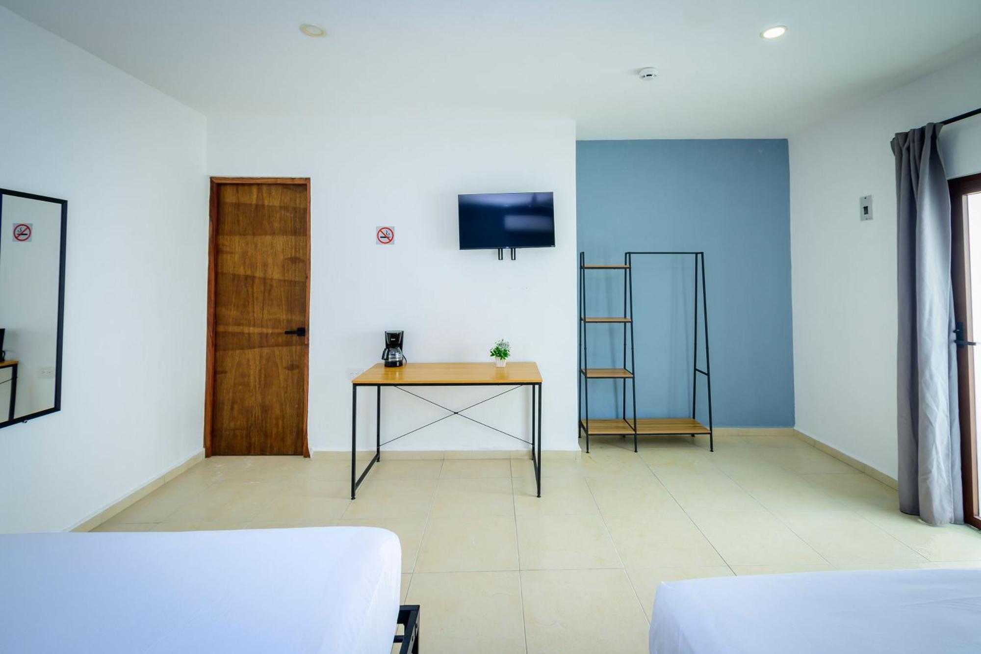 Hotel Paso del Mar Playa del Carmen Esterno foto